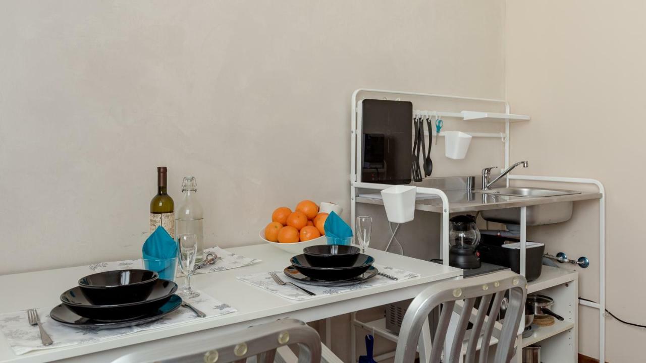 Pied A Terre Sant'Agostino Apartment Milano Exterior foto